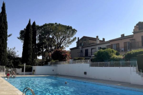Studio au calme - piscine et tennis - Ideale couple